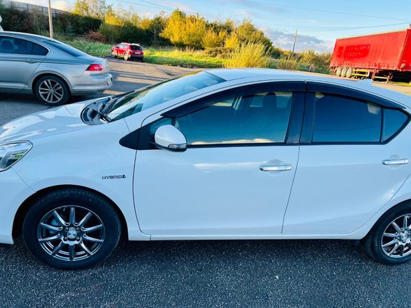 Toyota Aqua 2016. 1.5L PETROL AUTOMATIC 373710238