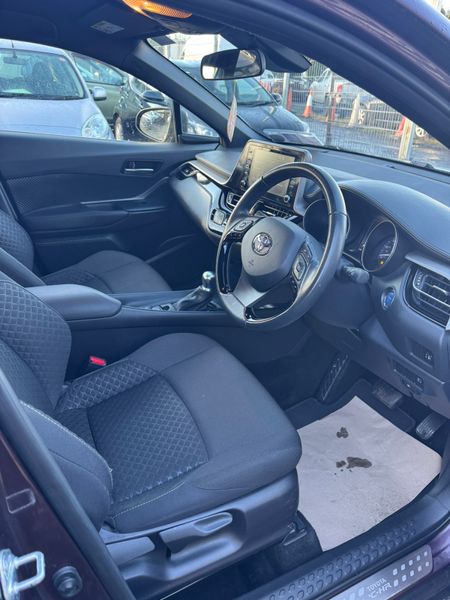 TOYOTA CHR HYBRID AUTOMATIC 373710450