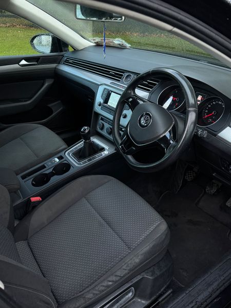 Volkswagen Passat 2015 373732717