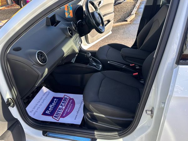 Audi A1 2015 auto ONLY 34,000km!! 373732785