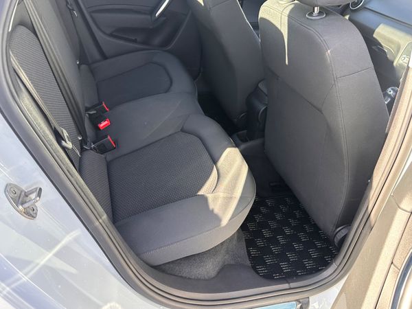 Audi A1 2015 auto ONLY 34,000km!! 373732780