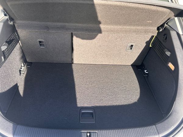 Audi A1 2015 auto ONLY 34,000km!! 373732781