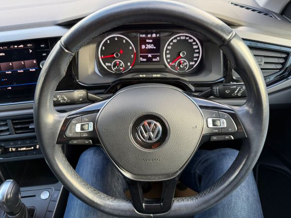 202 Volkswagen Polo Auto 1.0 373746403