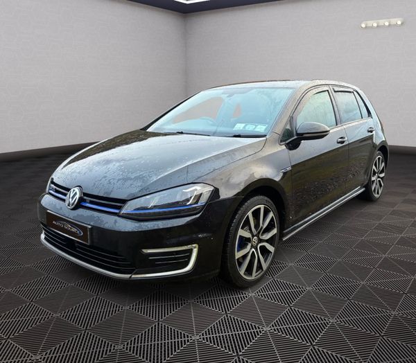Volkswagen Golf GTE *NCT 11-26* 373752039