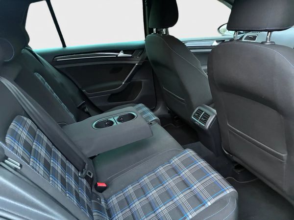 Volkswagen Golf GTE *NCT 11-26* 373752042