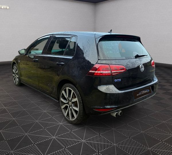 Volkswagen Golf GTE *NCT 11-26* 373752043