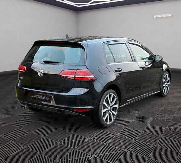 Volkswagen Golf GTE *NCT 11-26* 373752056