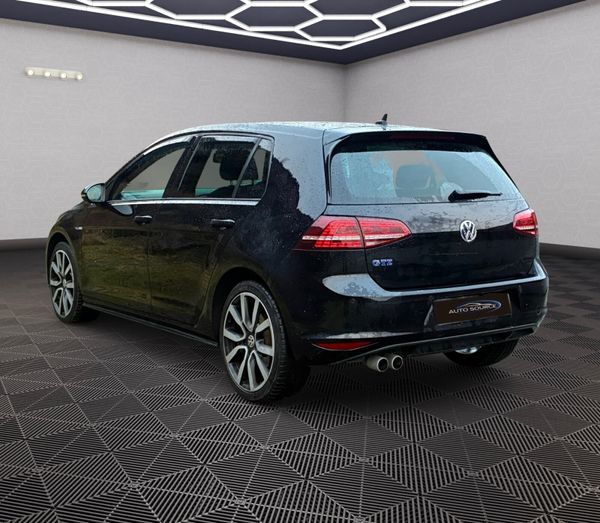 Volkswagen Golf GTE *NCT 11-26* 373752059