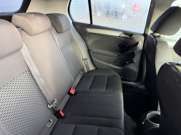 Volkswagen Golf 2012 373774914