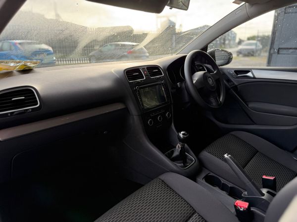 Volkswagen Golf 2012 373774925