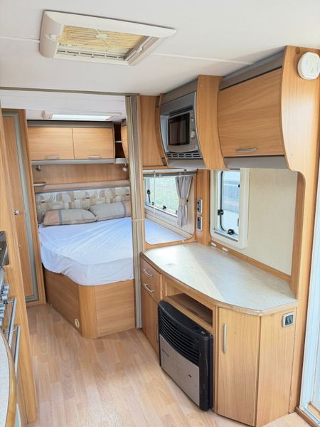 ✨SWIFT CONQUEROR SILVER SIDE 4 BERTH FIXED BED✨ 373775016