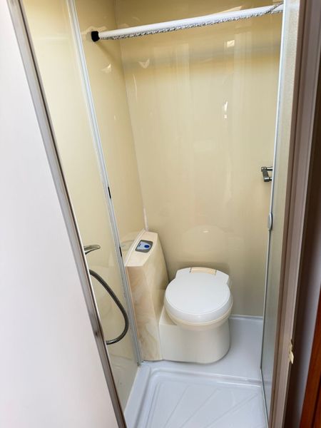 ✨SWIFT CONQUEROR SILVER SIDE 4 BERTH FIXED BED✨ 373775011