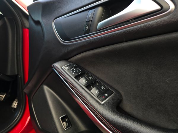 161 Mercedes CLA 200  AMG  SPORT  2.1 Diesel 373782091