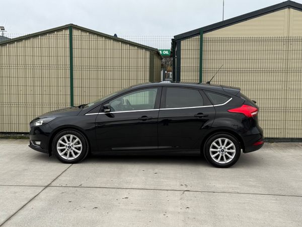Ford Focus 171 Titanium Diesel Low kms 373807725