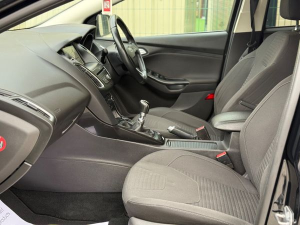 Ford Focus 171 Titanium Diesel Low kms 373807727