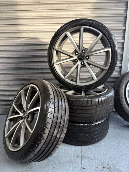 Audi RS4 Alloys 19” 373808131