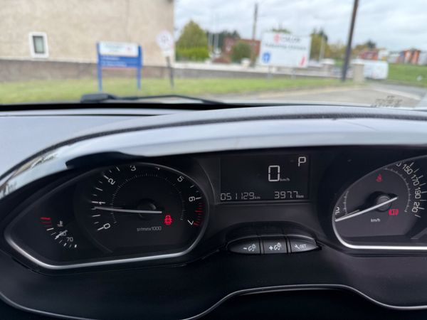 Peugeot 208 2016 1.2 Petrol Auto 373815598