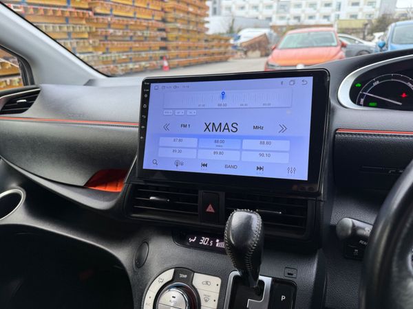 2015 Toyota Sienta 1.5 Hybrid Auto / 7 Seater 373833518