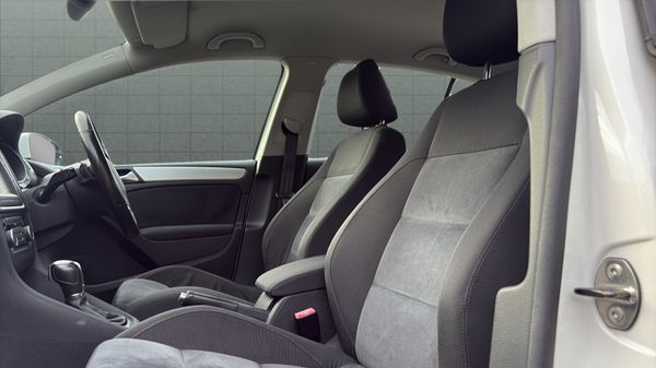 VOLKSWAGEN GOLF HIGHLINE AUTOMATIC 1.4 LOW MILES 373842732