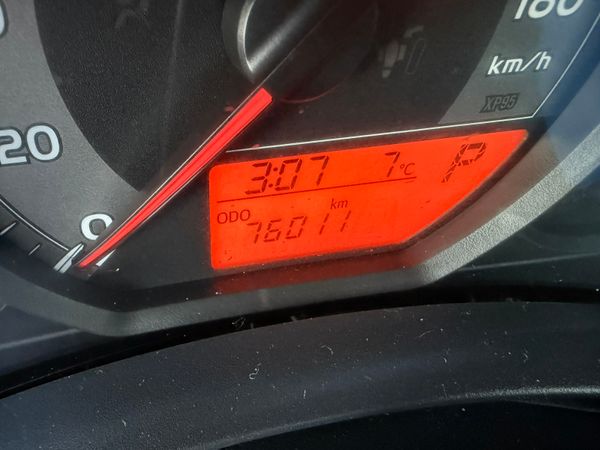 2020 Toyota Yaris(vitz)1.0 petrol auto,47k Miles 373864475