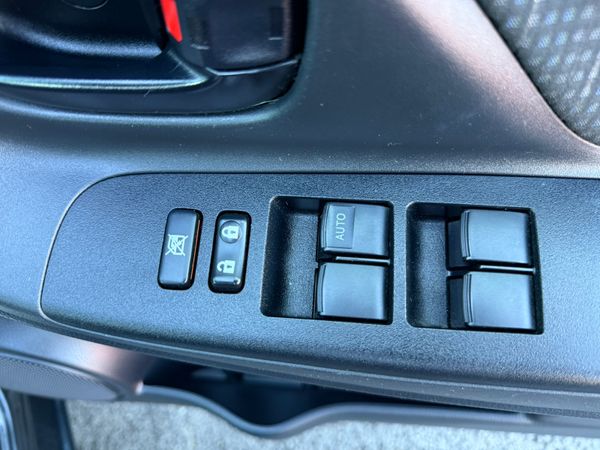 2019 Toyota Yaris(vitz)1.0 Petrol Auto,49k Miles 373865369