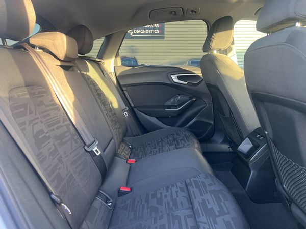 IRISH REG - 2025 (252) Audi  A5 SE 40 2.0 TDI 373889469