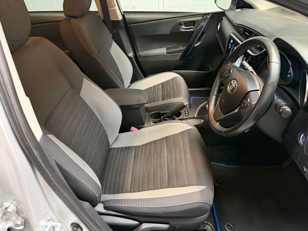 Toyota Auris 2016   Hybrid ! 373890024