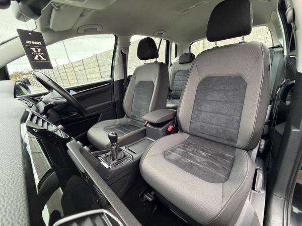 Volkswagen Golf 1.6 TDI 110 bhp Highline 05/26 373893075