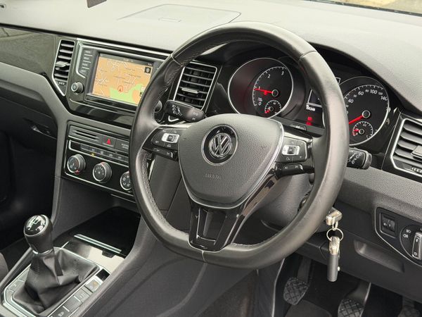 Volkswagen Golf 1.6 TDI 110 bhp Highline 05/26 373893079