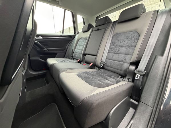 Volkswagen Golf 1.6 TDI 110 bhp Highline 05/26 373893094