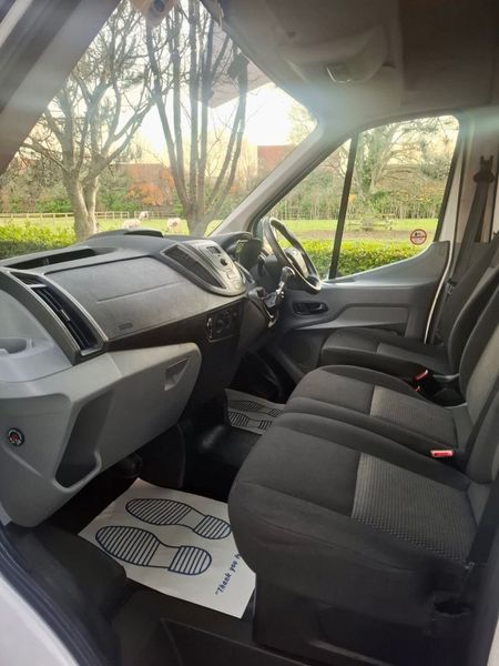 Ford Transit Crew cab 2015 DOE 11/26 373902353