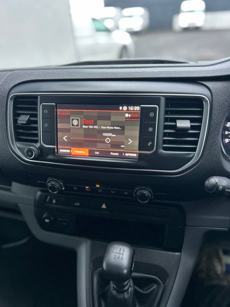 2021 Citroen Dispatch 'Enterprise with A/C 373916106