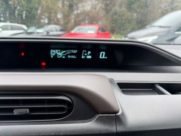 14 Toyota Aqua Push Start 373917527