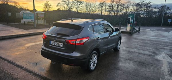 Nissan Qashqai Automatic Top Spec Panoramic roof 373924864