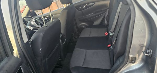 Nissan Qashqai Automatic Top Spec Panoramic roof 373924860