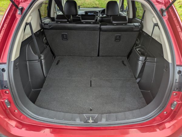 Mitsubishi Outlander AUTO/4X4 /7 SEATER /TOP SPEC 373926064