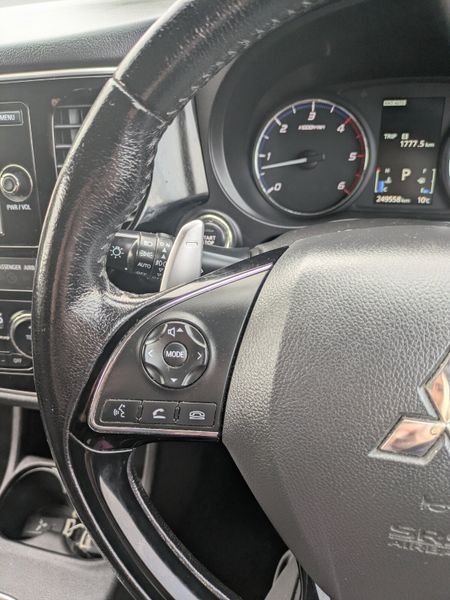 Mitsubishi Outlander AUTO/4X4 /7 SEATER /TOP SPEC 373926114