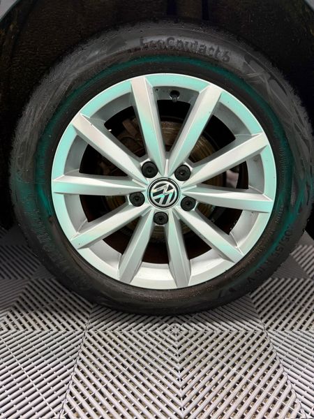 Volkswagen Golf 2016 (162) Lounge spec + Panoroof! 373921908