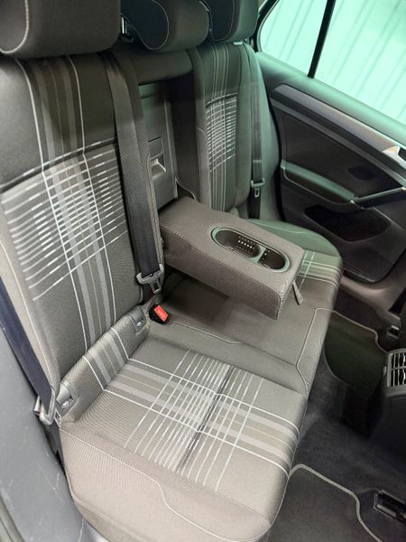 Volkswagen Golf 2016 (162) Lounge spec + Panoroof! 373921901