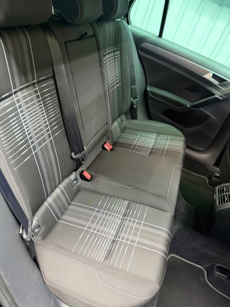 Volkswagen Golf 2016 (162) Lounge spec + Panoroof! 373921902