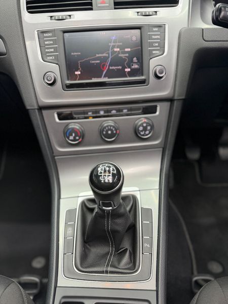 Volkswagen Golf 2016 (162) Lounge spec + Panoroof! 373921903