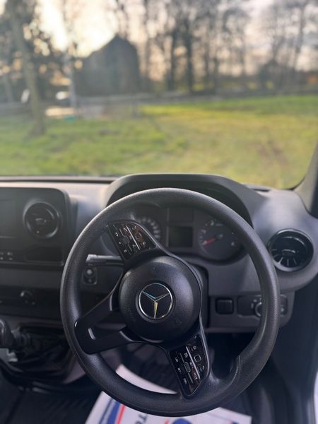 Mercedes-Benz Sprinter 2020 373922729