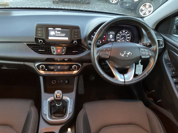 2018 HYUNDAI i30 1.6 DIESEL DELUXE SPOTLESS 373930474