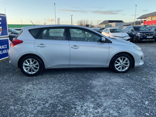 2014 TOYOTA AURIS LUNA 1.4 D4D LOW KMS 373931296