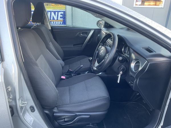 2014 TOYOTA AURIS LUNA 1.4 D4D LOW KMS 373931298