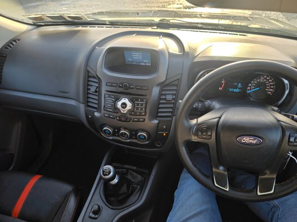 Ford Ranger 2015 373965598