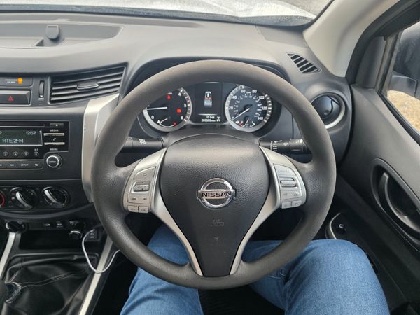 Nissan Navara 2019 373960631