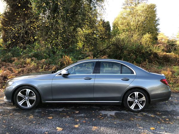 MERCEDES E-220 AVANTGARDE 373975324