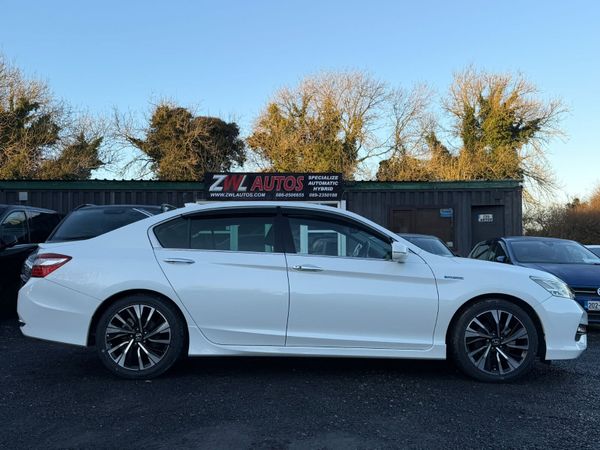 17 Honda Accord 2.0 hybrid auto very top spec 373978927