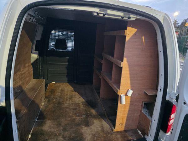 Volkswagen Caddy 2012 373979404